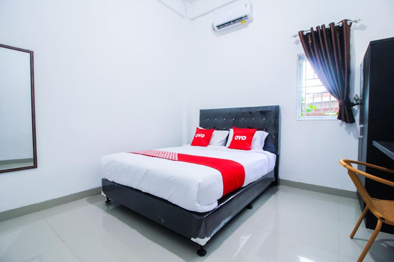 Oyo 1653 Fajar Residence Pekanbaru Exterior photo