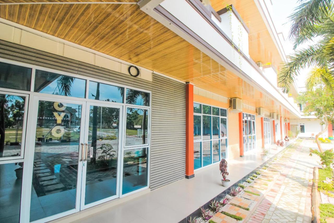 Oyo 1653 Fajar Residence Pekanbaru Exterior photo