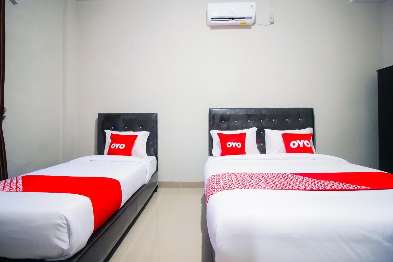 Oyo 1653 Fajar Residence Pekanbaru Exterior photo