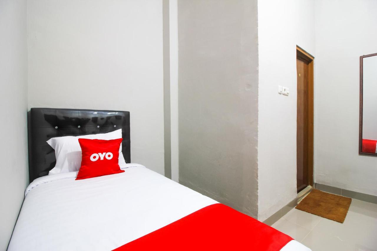 Oyo 1653 Fajar Residence Pekanbaru Exterior photo